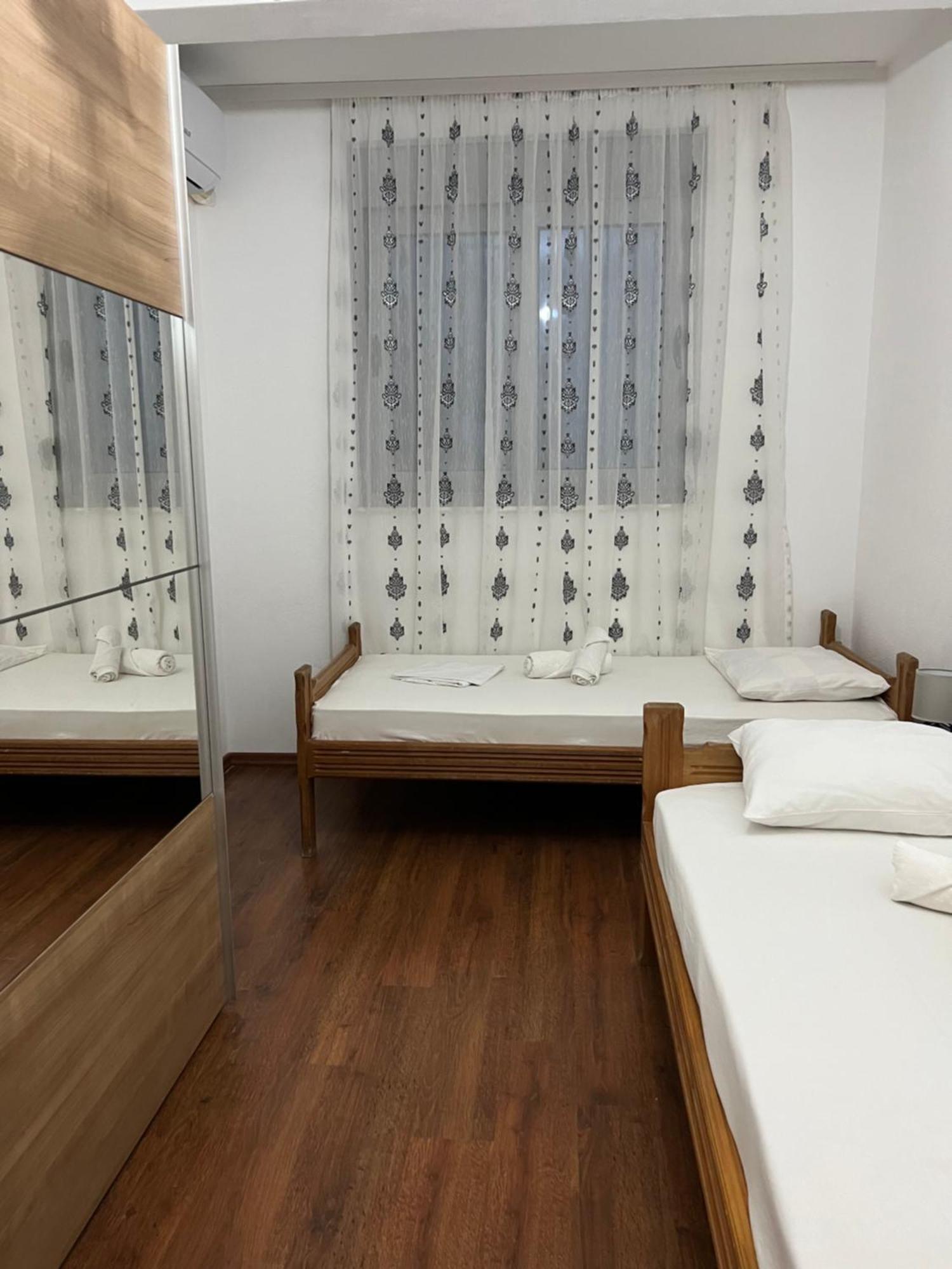 Art I Apartments Ulcinj Exterior photo