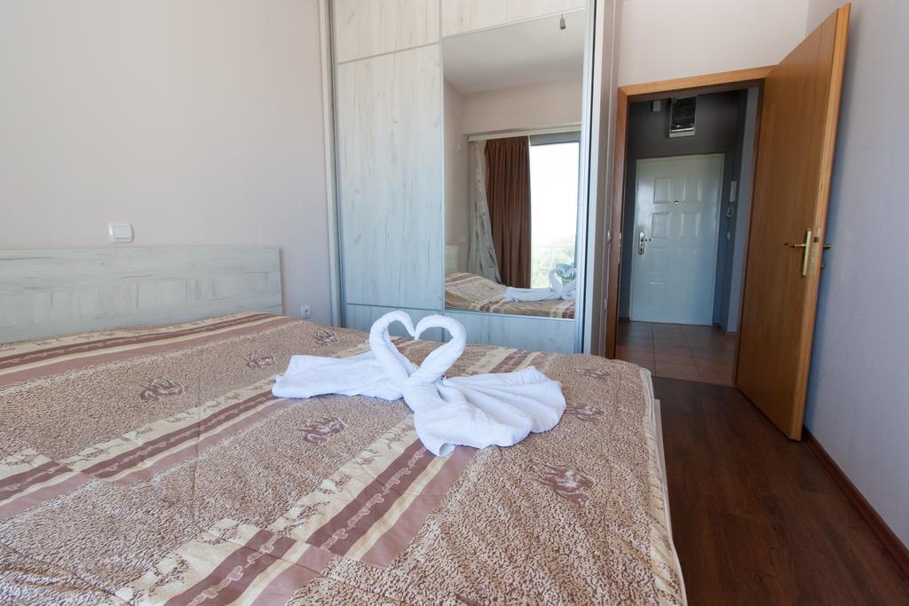 Art I Apartments Ulcinj Exterior photo