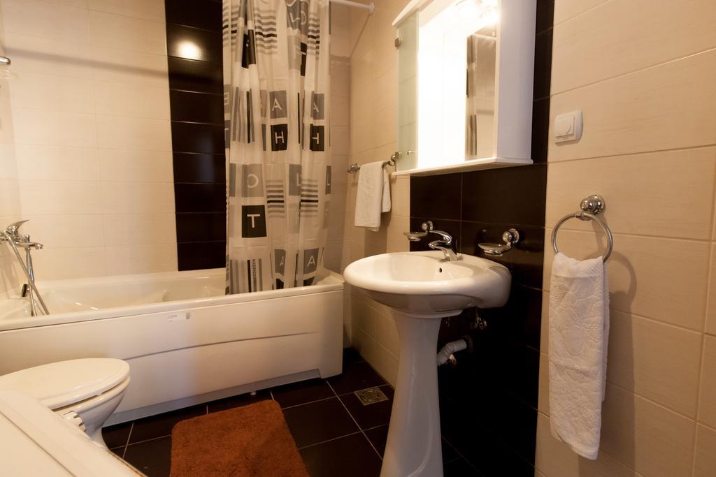 Art I Apartments Ulcinj Exterior photo