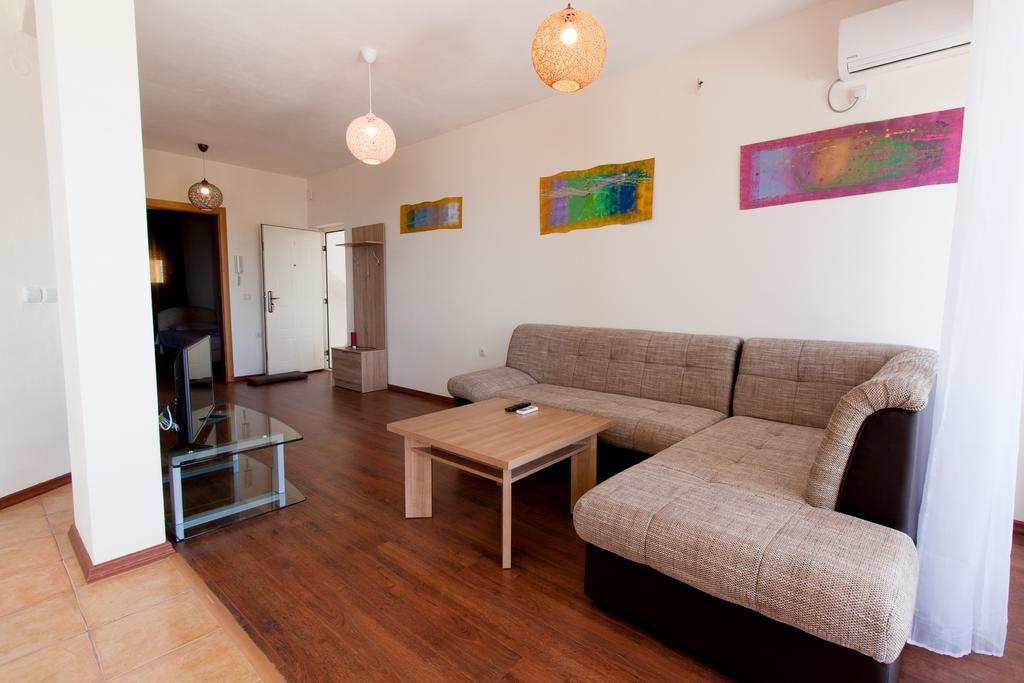 Art I Apartments Ulcinj Exterior photo