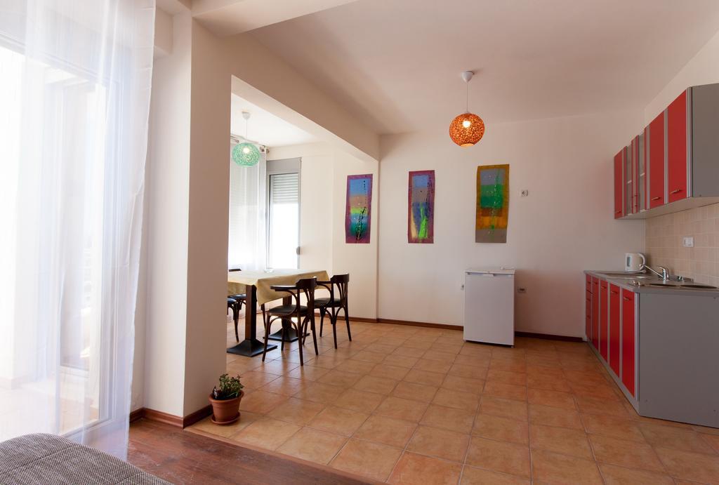 Art I Apartments Ulcinj Exterior photo