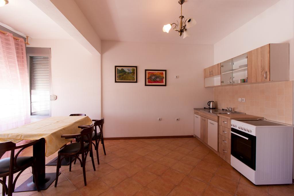 Art I Apartments Ulcinj Exterior photo