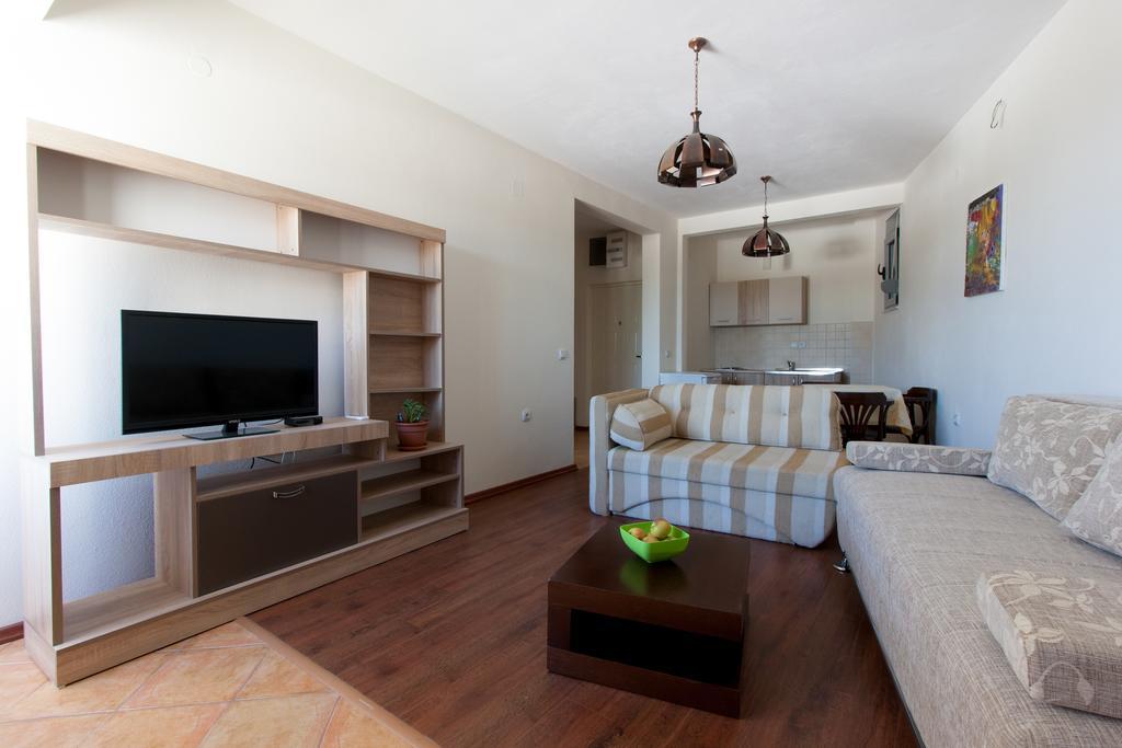 Art I Apartments Ulcinj Exterior photo