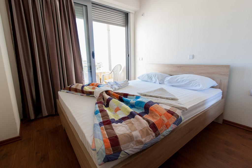 Art I Apartments Ulcinj Exterior photo