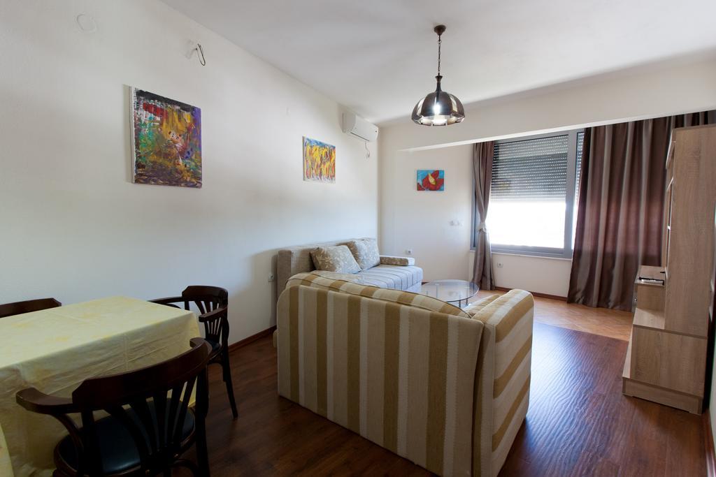 Art I Apartments Ulcinj Exterior photo